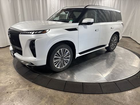 New 2025 INFINITI QX80 Luxe image 1