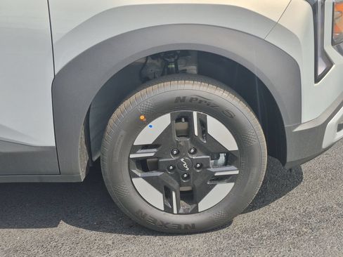 New 2027 Kia Seltos LX AWD/4WD image 17