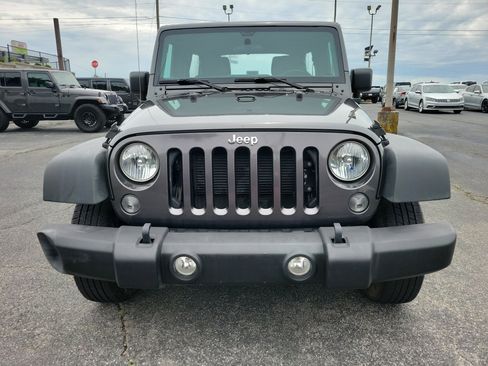 Used 2017 Jeep Wrangler Unlimited Sport w/ Connectivity Group AWD/4WD image 18