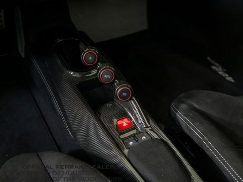 Certified 2019 Ferrari 488 Pista Coupe RWD image 15