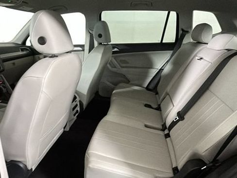 Used 2023 Volkswagen Tiguan SE AWD/4WD image 26