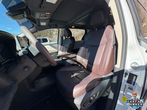 Used 2024 Toyota Sienna Platinum image 14