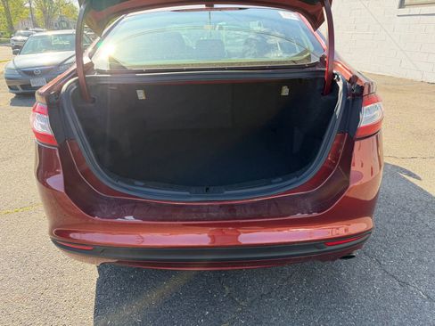 Used 2014 Ford Fusion SE FWD image 15