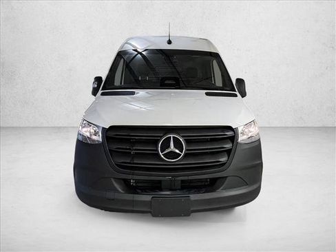 Used 2025 Mercedes-Benz Sprinter 2500 image 2