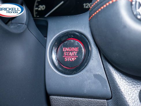 Certified 2025 Honda HR-V Sport image 28