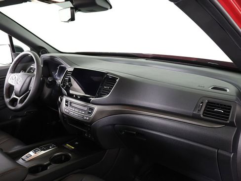 Used 2024 Honda Passport TrailSport image 31
