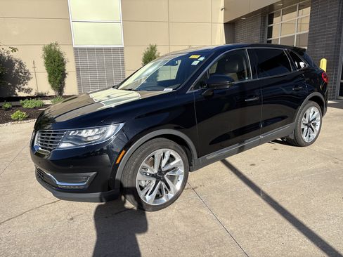 Used 2017 Lincoln MKX Reserve w/ Luxury Package AWD/4WD image 7