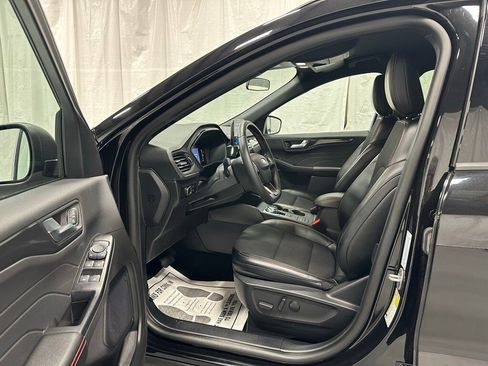 Used 2025 Ford Escape ST-Line image 10