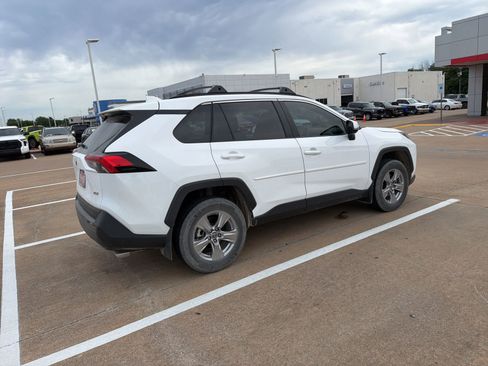 Used 2023 Toyota RAV4 XLE FWD image 9