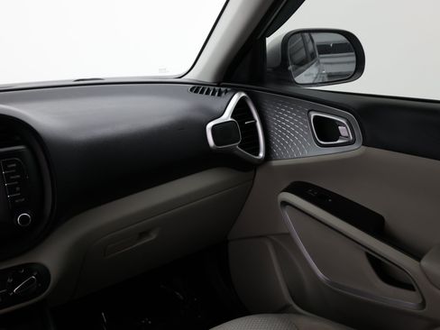 Used 2021 Kia Soul LX FWD image 31