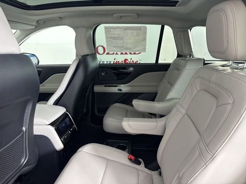 New 2026 Lincoln Aviator Reserve image 18