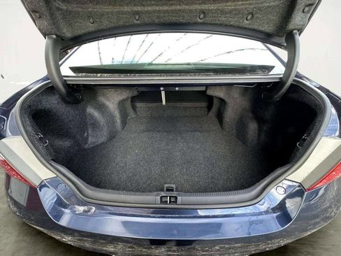 Used 2015 Toyota Camry XLE image 11