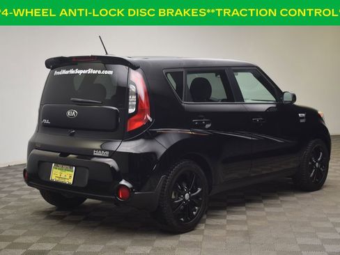Used 2016 Kia Soul + image 6
