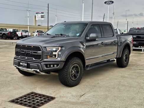 Used 2018 Ford F150 Raptor w/ Equipment Group 802A Luxury image 8