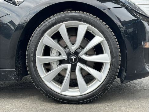 Used 2018 Tesla Model 3 Long Range image 29
