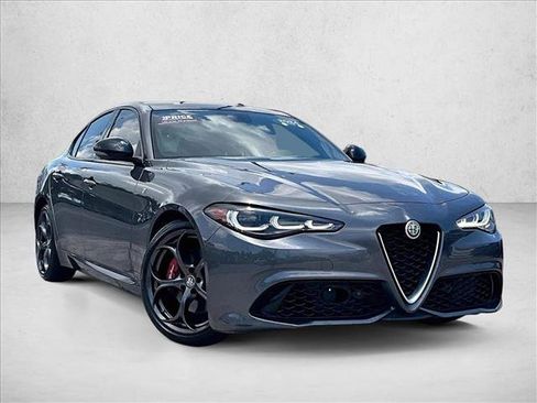 Used 2024 Alfa Romeo Giulia Ti w/ Performance Driving Package RWD image 12