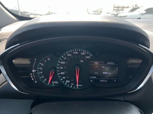 Used 2019 Chevrolet Trax LT w/ LT Convenience Package FWD image 10