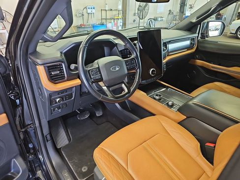 Used 2022 Ford Expedition Max Platinum image 16