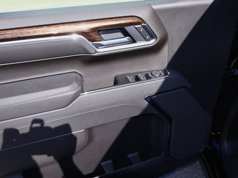 New 2026 GMC Sierra 1500 Elevation image 12