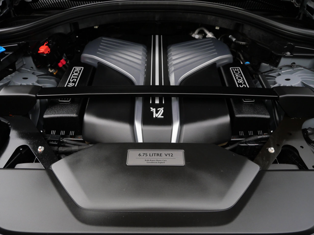 Used 2024 Rolls-Royce Cullinan Black Badge w/ Leather Finishing Pack AWD/4WD image 38