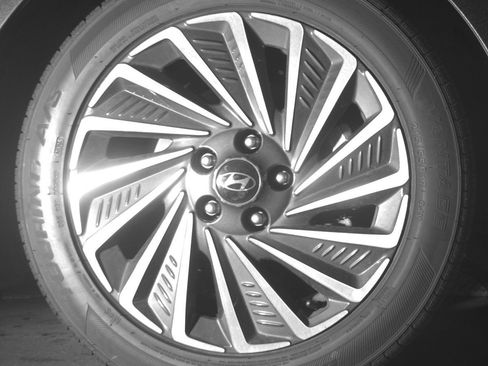 Used 2025 Hyundai Sonata SEL FWD image 13