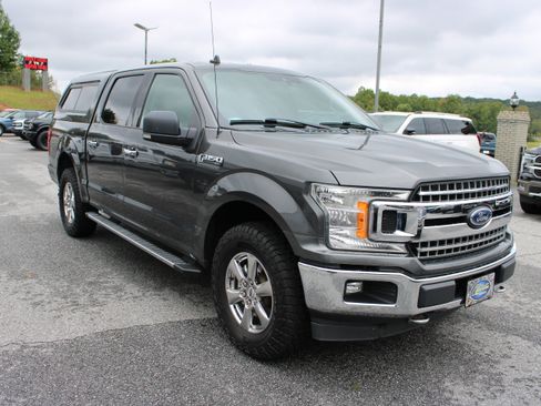 Used 2020 Ford F150 XLT w/ Equipment Group 302A Luxury AWD/4WD image 4