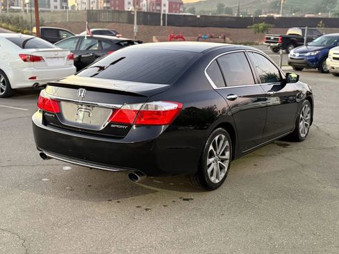 Used 2015 Honda Accord Sport image 5