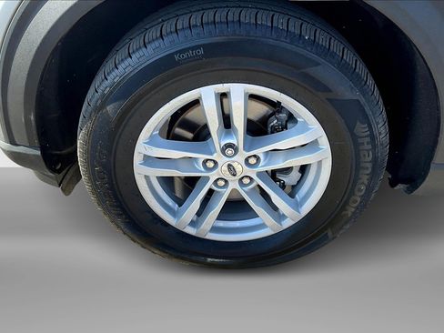 Used 2024 Ford Explorer XLT w/ Equipment Group 202A image 2