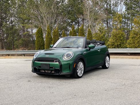 Certified 2024 MINI Cooper S image 13