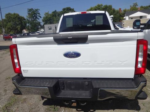 Used 2024 Ford F250 XLT image 6