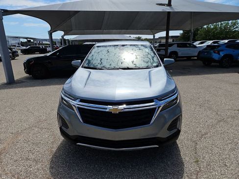 Used 2024 Chevrolet Equinox LT FWD image 3