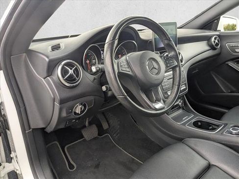 Used 2019 Mercedes-Benz CLA 250 image 10
