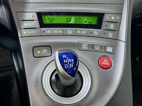 Used 2013 Toyota Prius Two FWD image 15