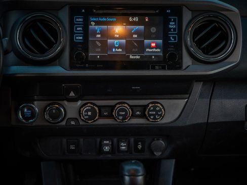 Used 2019 Toyota Tacoma TRD Sport image 20