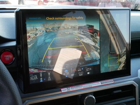 Certified 2025 Toyota 4Runner TRD Off-Road Premium image 35