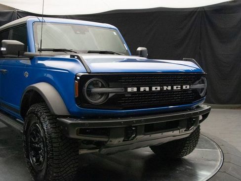 Used 2022 Ford Bronco Wildtrak image 3