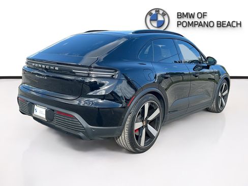 Used 2025 Porsche Macan 4S Electric image 7