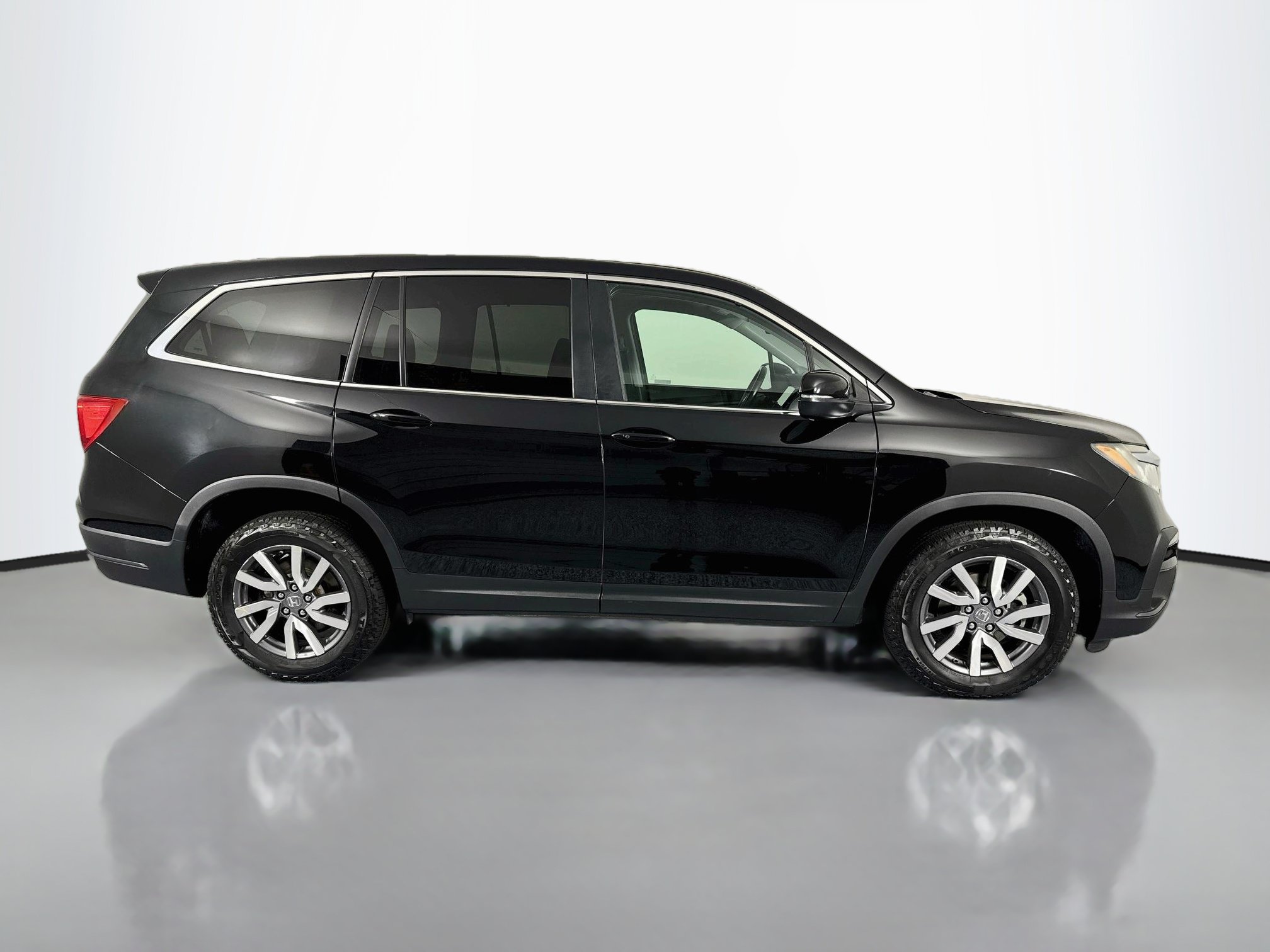Certified 2019 Honda Pilot EX-L image 4