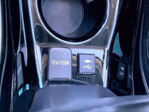 Used 2020 Toyota Prius Prime Limited image 35