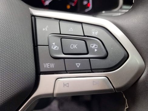 New 2025 Volkswagen Taos SEL image 25