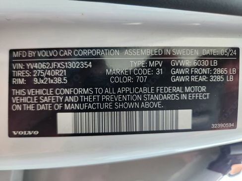 Certified 2025 Volvo XC90 B6 Ultra w/ Lounge Package image 25