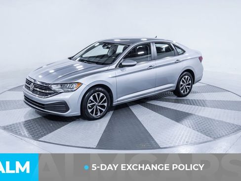 Used 2024 Volkswagen Jetta S image 3