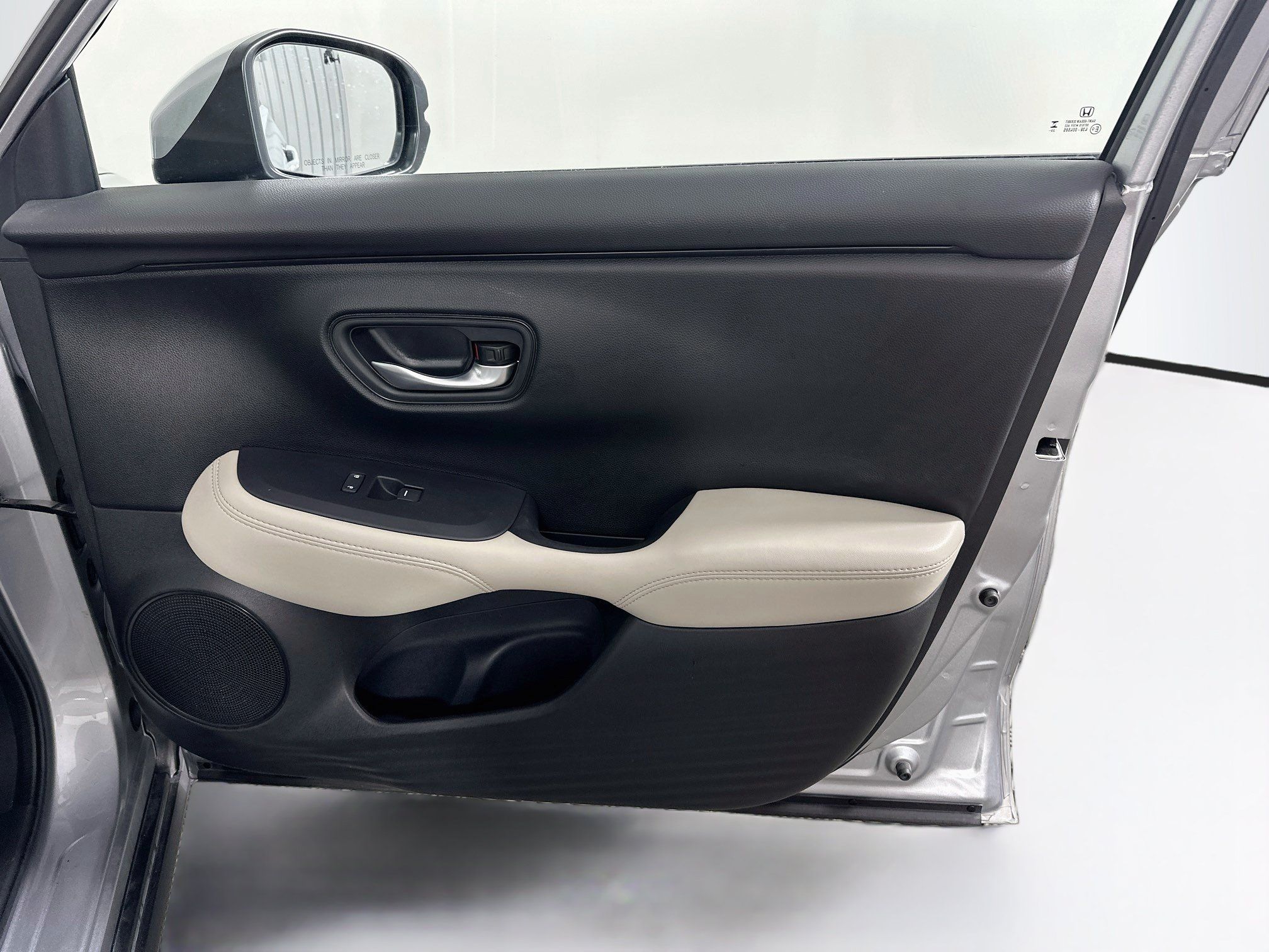 Used 2024 Honda HR-V LX image 29