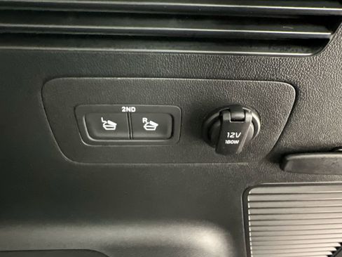 Used 2025 Kia Sorento S image 37