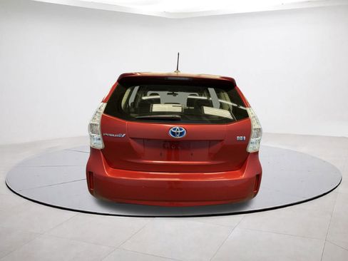 Used 2013 Toyota Prius V image 5