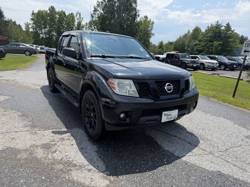 Used 2018 Nissan Frontier SV w/ Value Truck Package AWD/4WD image 7