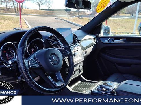 Used 2019 Mercedes-Benz GLE 400 4MATIC image 11