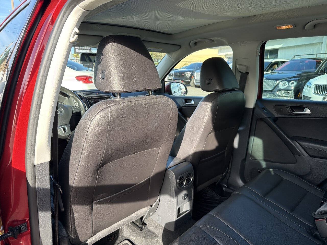 Used 2014 Volkswagen Tiguan SEL AWD/4WD image 22