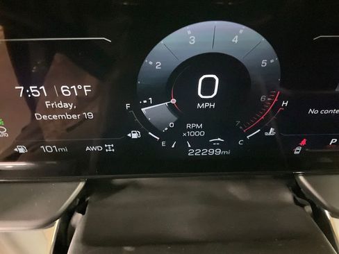 Used 2025 GMC Terrain Elevation image 17