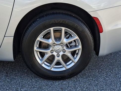 New 2026 Chrysler Pacifica Select image 5